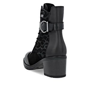 Remonte D2A77-02