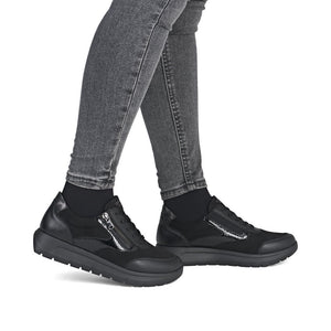 Remonte D2V02-03