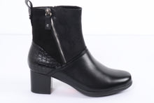 Load image into Gallery viewer, Little Empresses KTM-8 Black