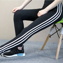 Charger l&#39;image dans la galerie, Legging Femme trois bandes - Confort &amp; Élégance 